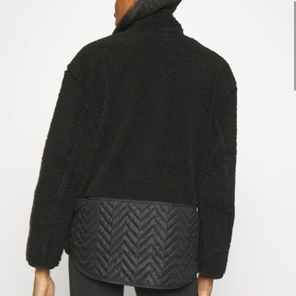 NWOT Athleta Warm Cozy Sherpa Quarter Snap Sweatshirt Pullover Black with Quilt - Picture 2 of 16